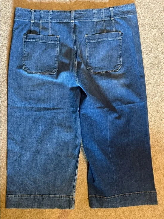 Pilcro Medium Blue Wide-Leg Crop Jeans - Picture 5 of 8